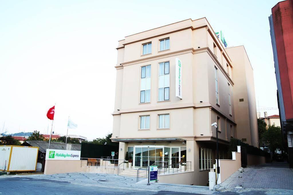 Hotel Express Istanbul-altunizade By Ihg 3*